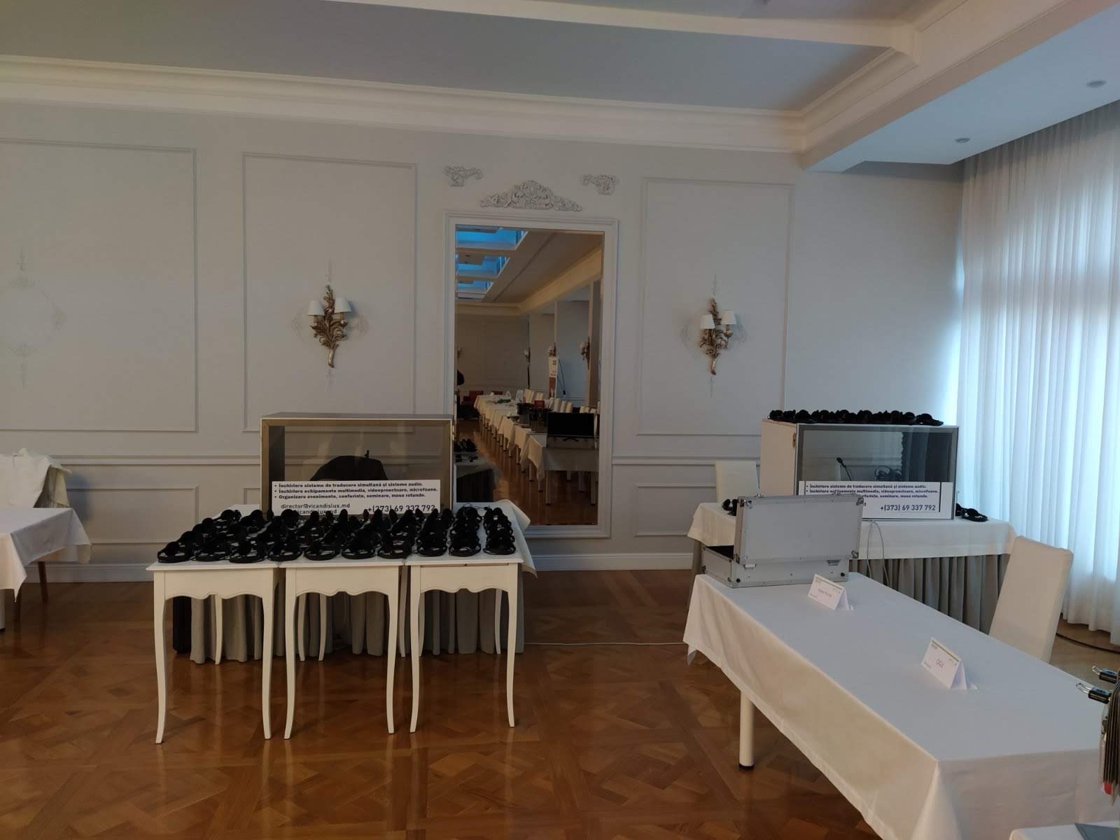 Photo from a VicandisLux event — conference and simultaneous-interpretation equipment (7/10)